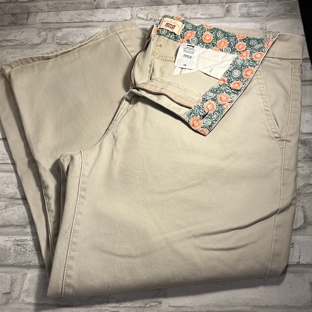 Levi’s Tas Twills tan khaki wide leg capris pants size 14 zipper fly cotton